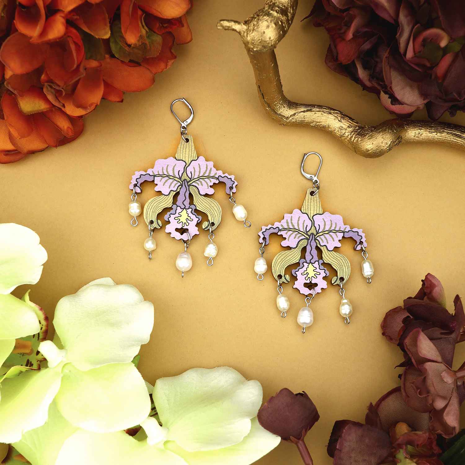 Orkidea korvakorut helmillä - Image 3